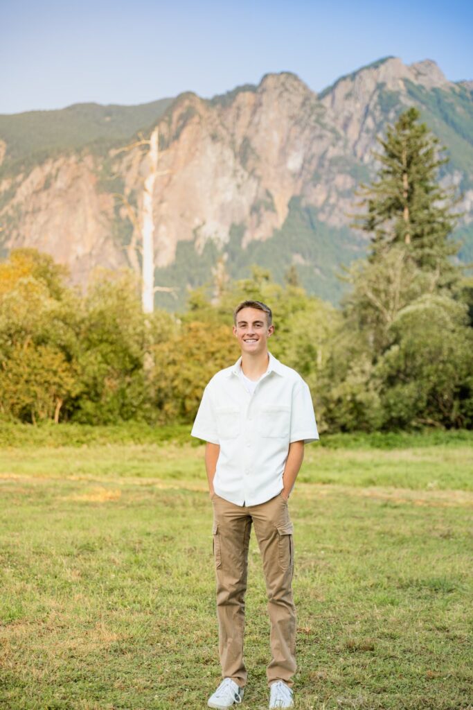 north bend senior pictures mountain