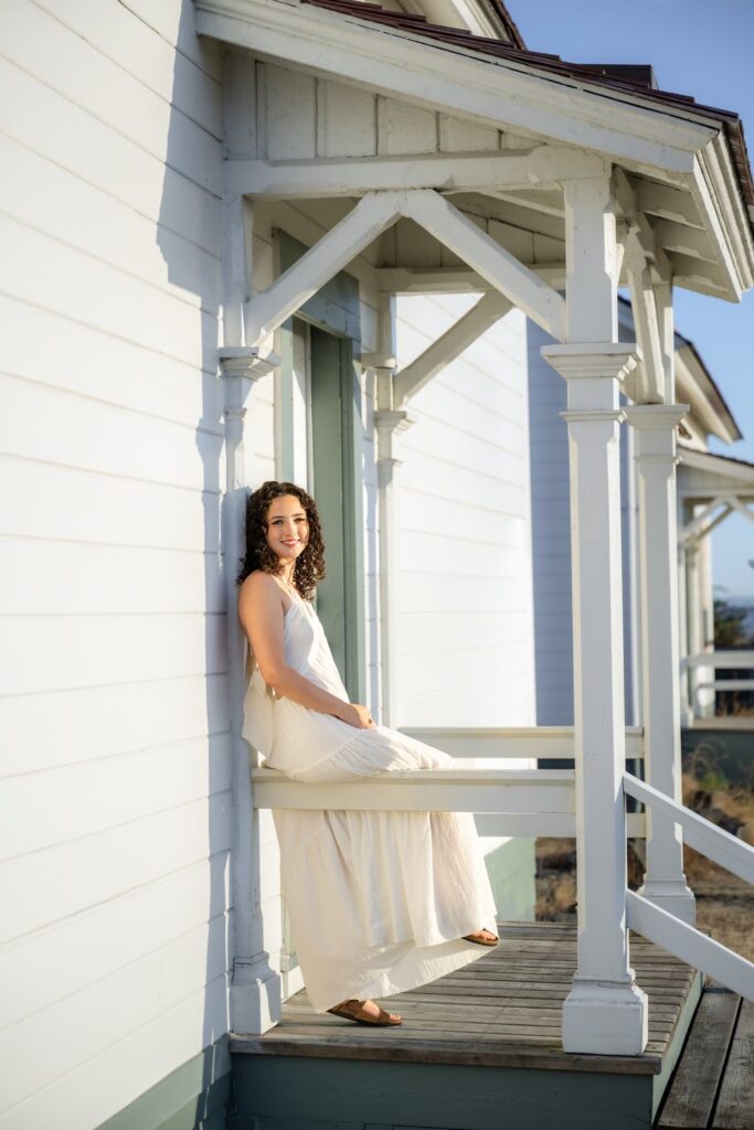 high school senior girl discovery park lighthouse 
