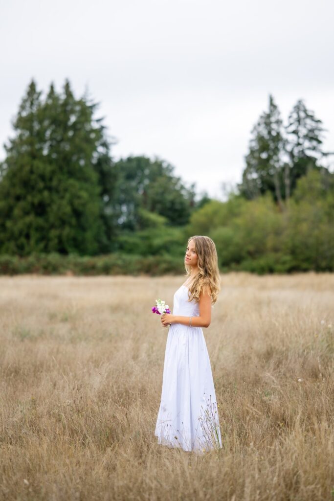 high school senior girl seattle park open field