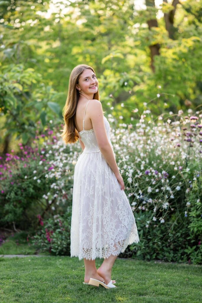 high school senior girl bellevue botanical garden
