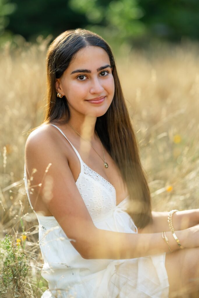 dry summer grass juanita bay park 