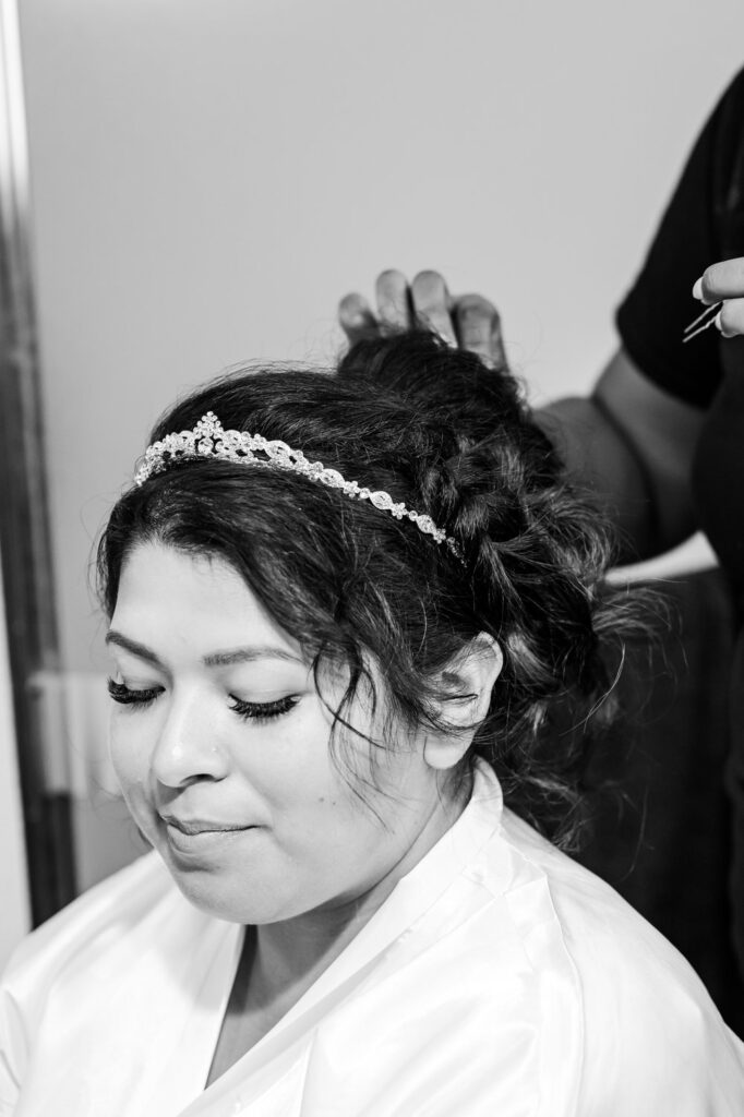 seattle bride getting ready