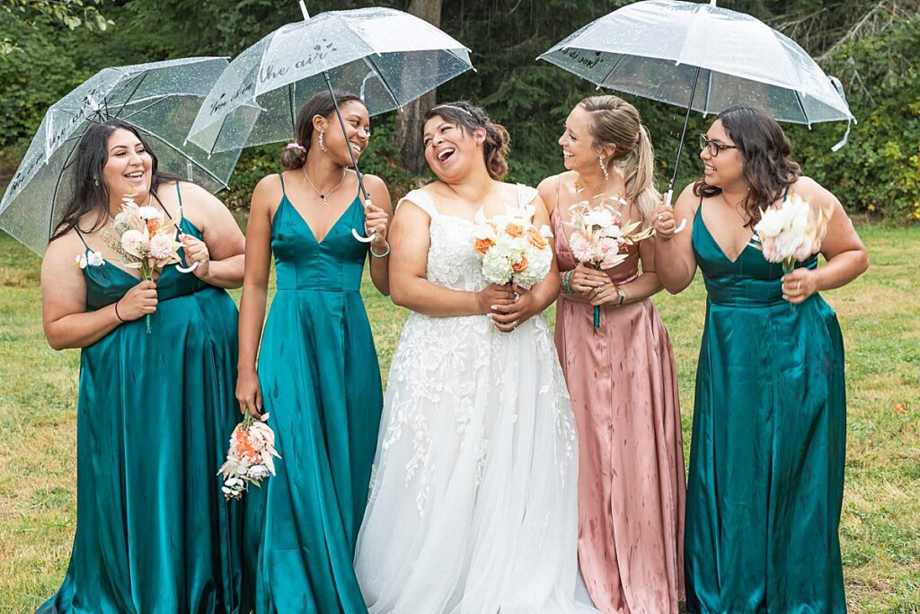 bridal party rainy day seattle