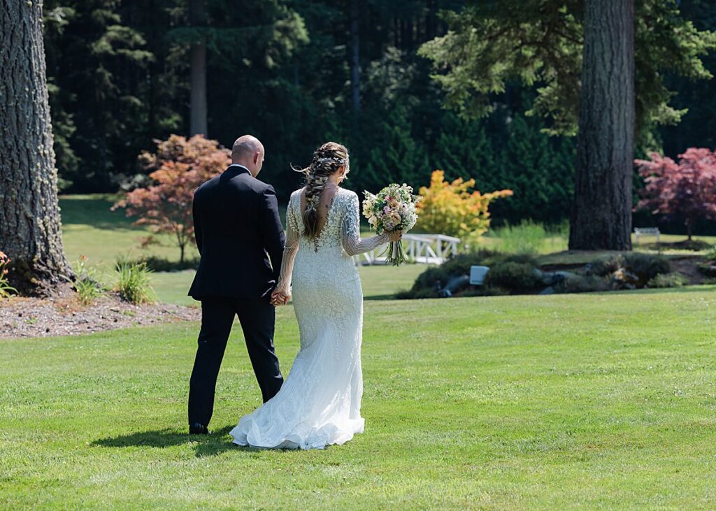 bride and groom snohomish garden wedding