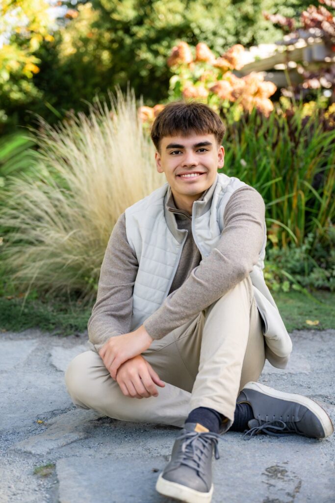 bellevue garden high school senior boy fall 