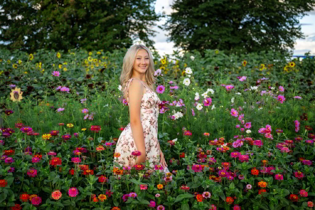 snohomish washington flower farm senior girl